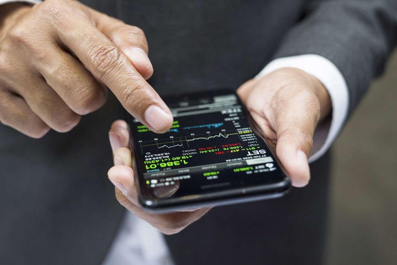 What Are Crypto Exchanges? How to Buy and Trade Crypto